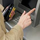 Почему банки блокируют карты: причины и решения